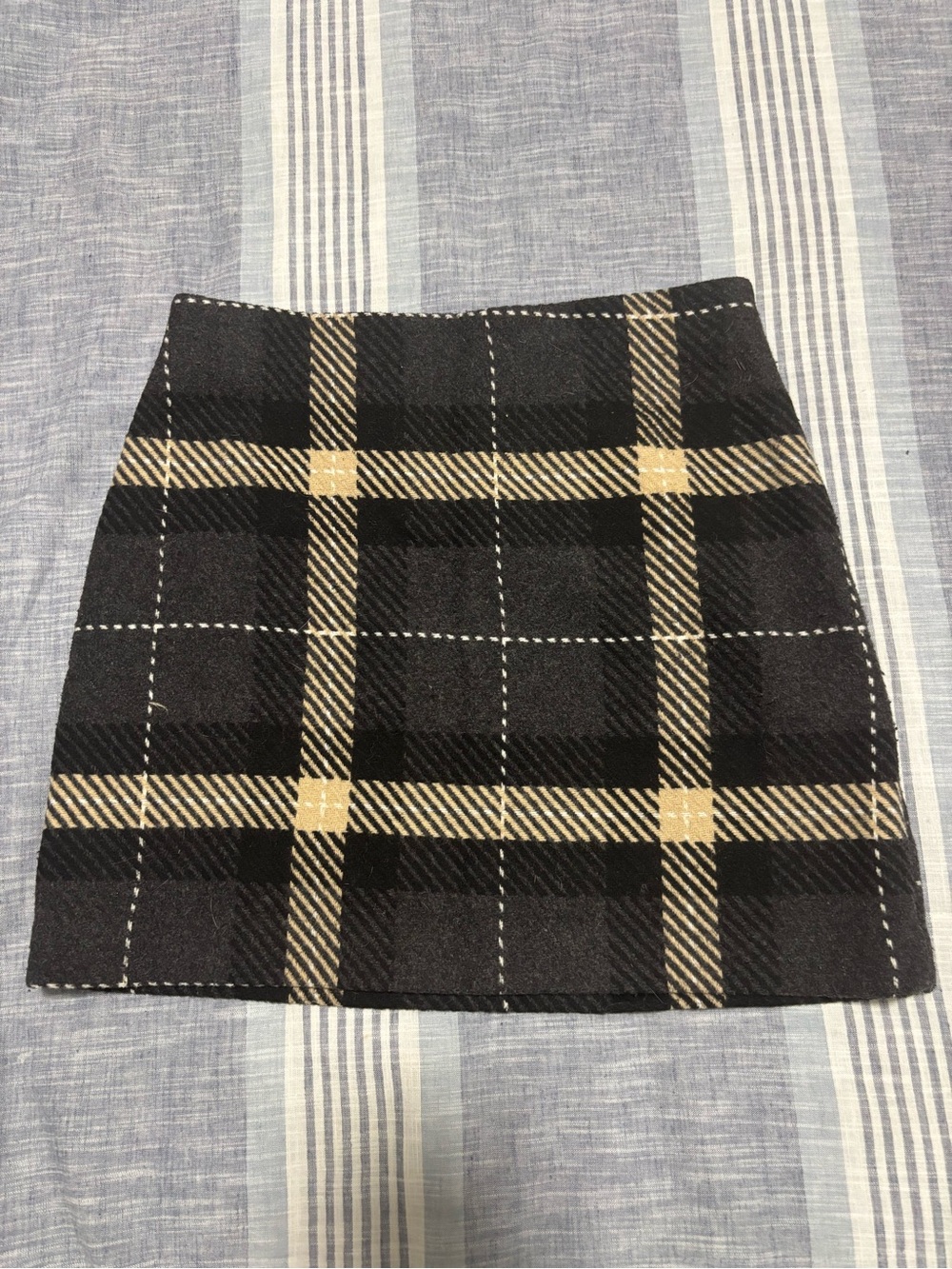 H&M Black and Tan Plaid Mini Skirt